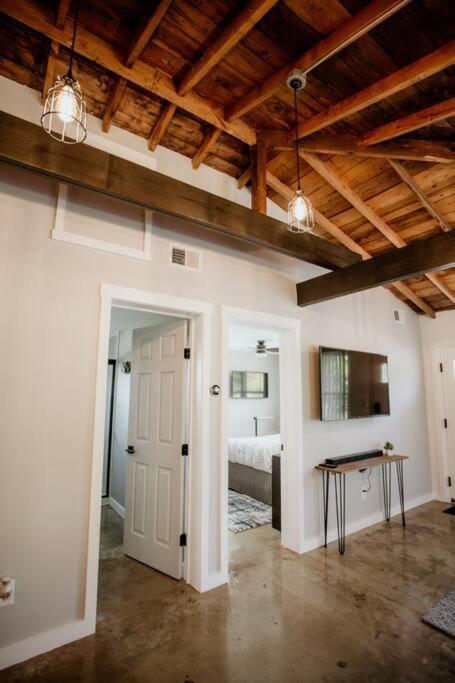 The Turquoise Door Modern Rustic In Town Of Lexington Villa Exteriör bild